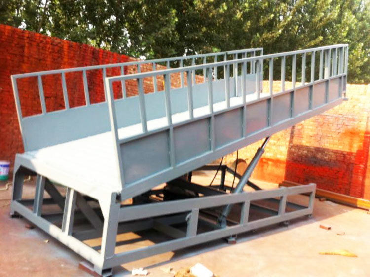 卸豬平臺(tái)，裝卸豬臺(tái)