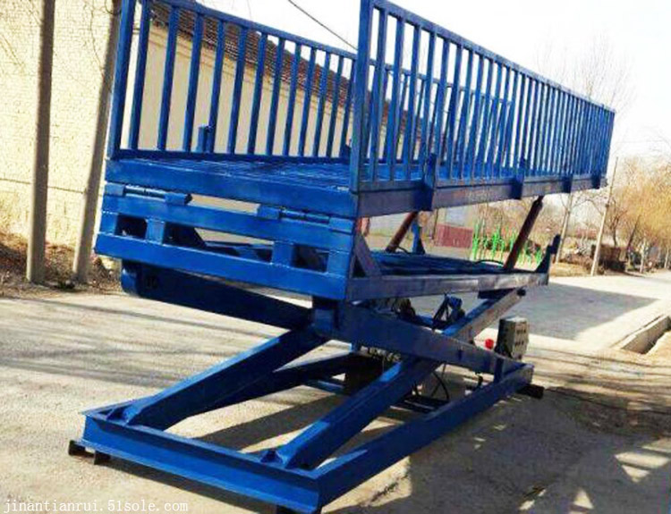 裝卸豬臺(tái)，卸豬平臺(tái)