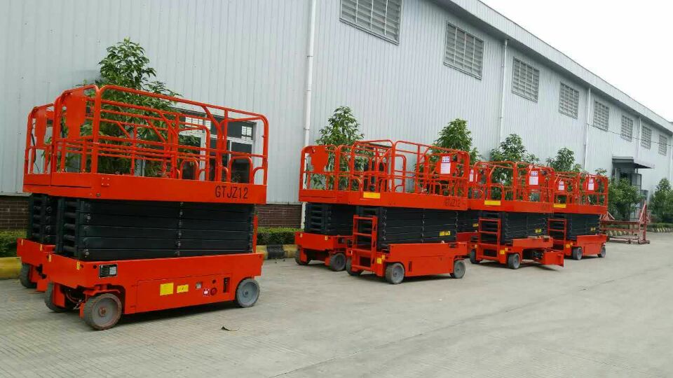 高空作業(yè)車，高空作業(yè)平臺(tái)，高空作業(yè)升降平臺(tái)