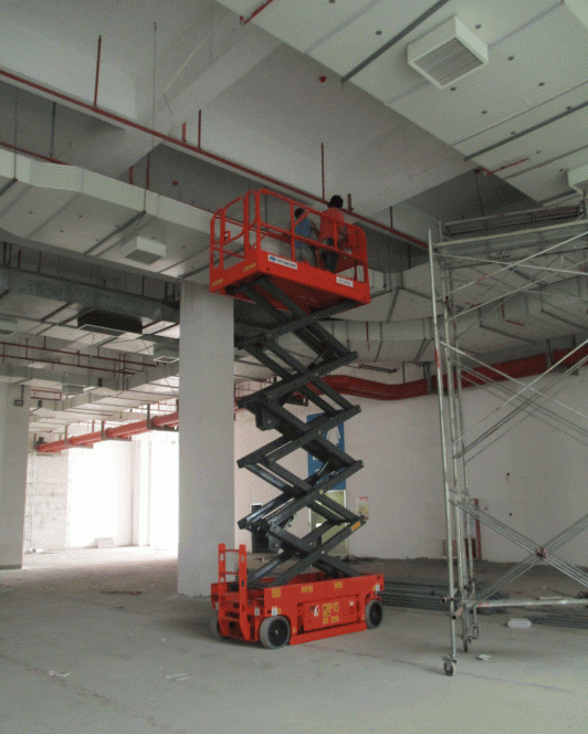 高空作業(yè)平臺(tái)租賃，升降機(jī)出租，升降平臺(tái)租賃