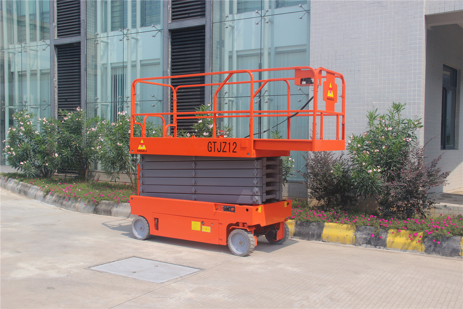 移動(dòng)式升降平臺(tái)