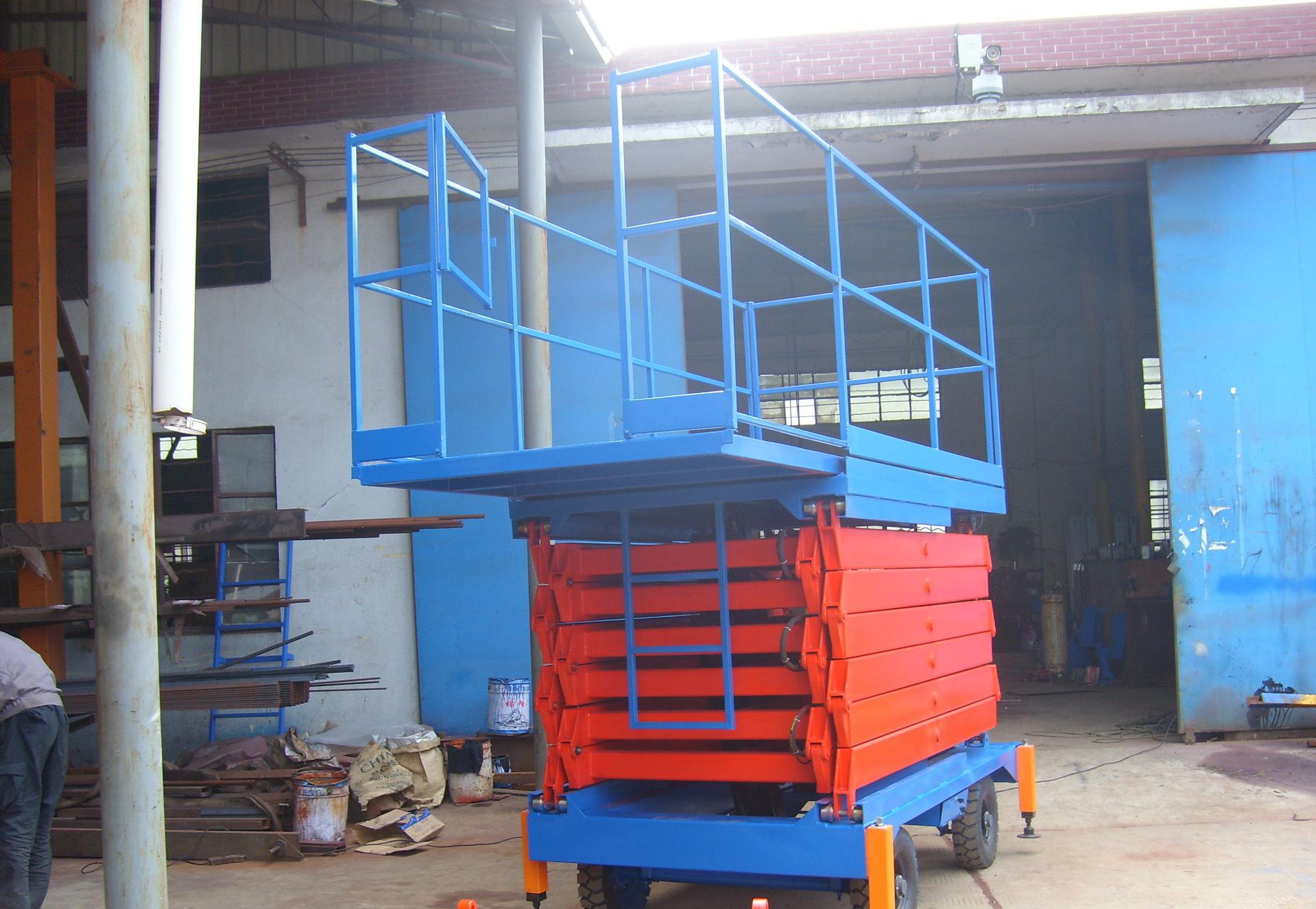 移動(dòng)剪叉高空升降作業(yè)平臺(tái)（帶伸縮臺(tái)面）